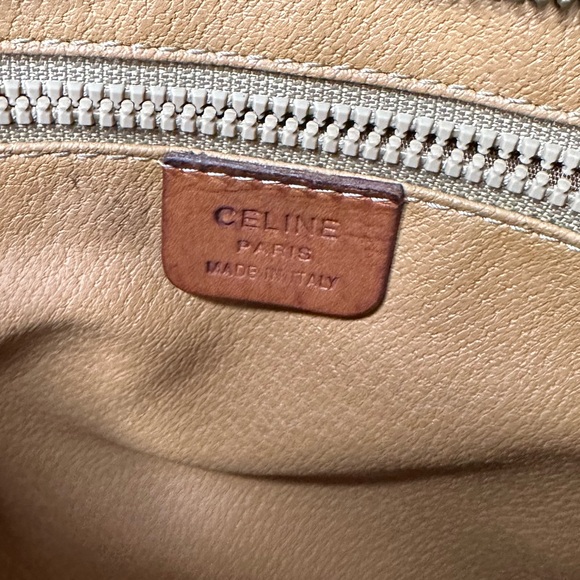 Celine Triomphe Vintage leather clutch bag
Good condition
Brown, Leather - Picture 10 of 14